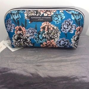 BLUE FLORAL COSMETIC/ TOILETRY BAG